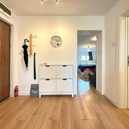 Maria Center * Βελιγράδι